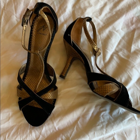 Shoes - Picture 2 of 3